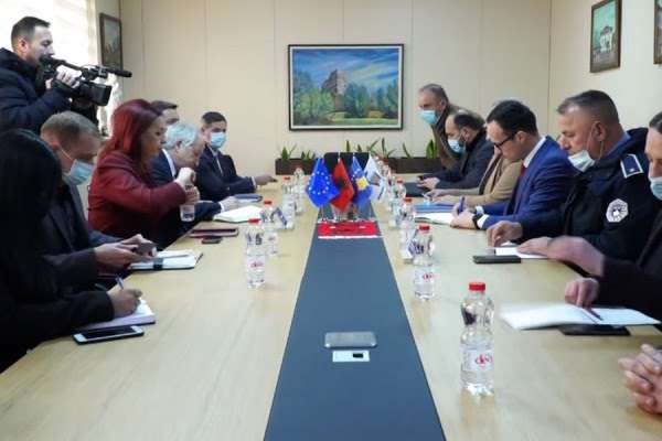 Rexhepi dhe Latifi ofrojnë mbështetje për Gjilanin në menaxhim të pandemisë