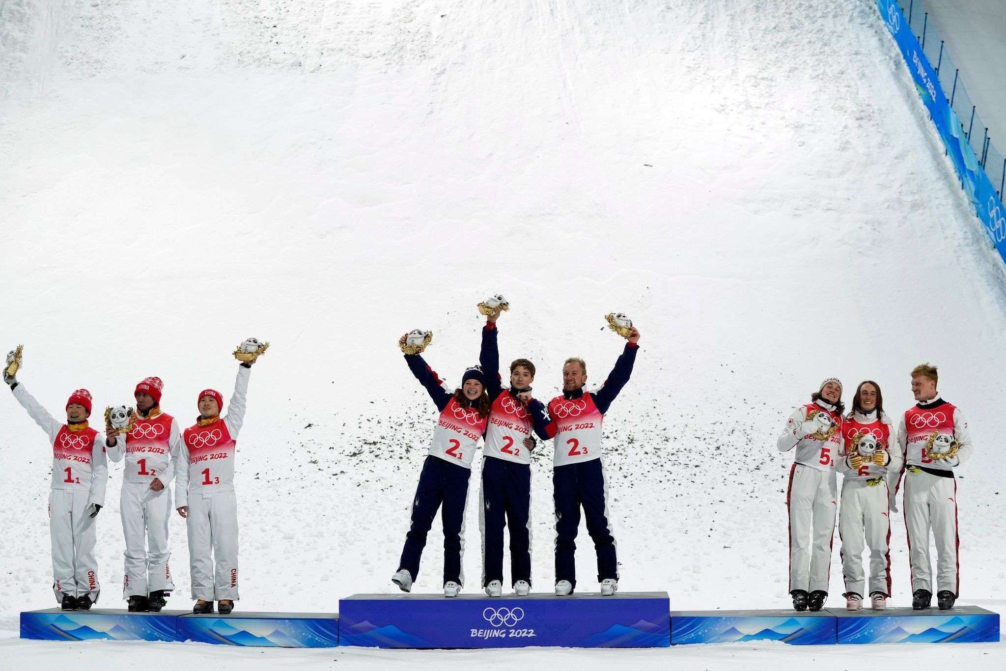 SHBA-ja fiton medaljen e artë në skijimin e stilit të lirë