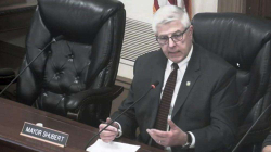Kryebashkiaku i Ohajos bëhet viral, tha se kasollet e akullit mund të çojnë në prostitucion