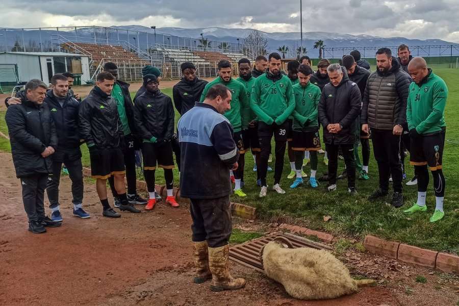 Klubit turk i bën hair prerja e kurbanit, fiton pas gjashtë ndeshjeve