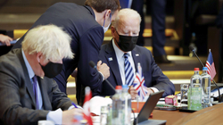 Johnson do të bisedojë sot me Bidenin për situatën në Ukrainë