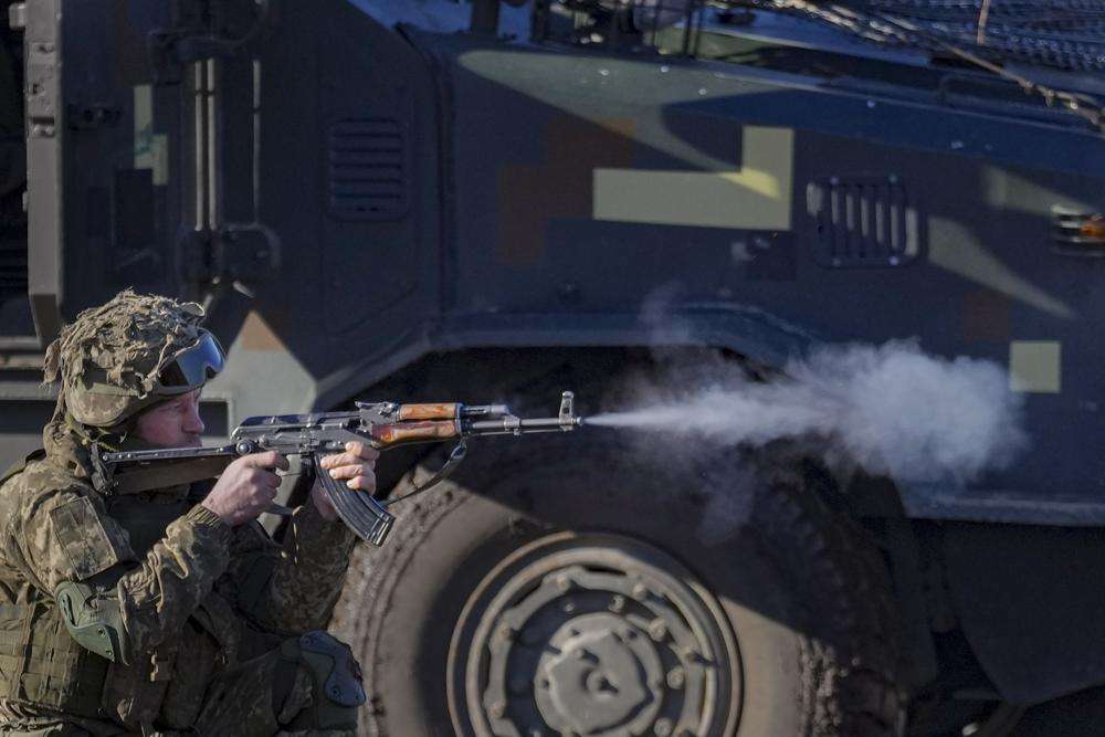 Rusia paralajmëron se pjesa më e madhe e ushtrisë do të mbetet afër Ukrainës