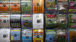 Amerikani i fiton 100 mijë dollarë në lotari