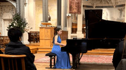 Pianistja Lisa Sahatçiu dëshmon virtuozitetin e saj edhe në Paris