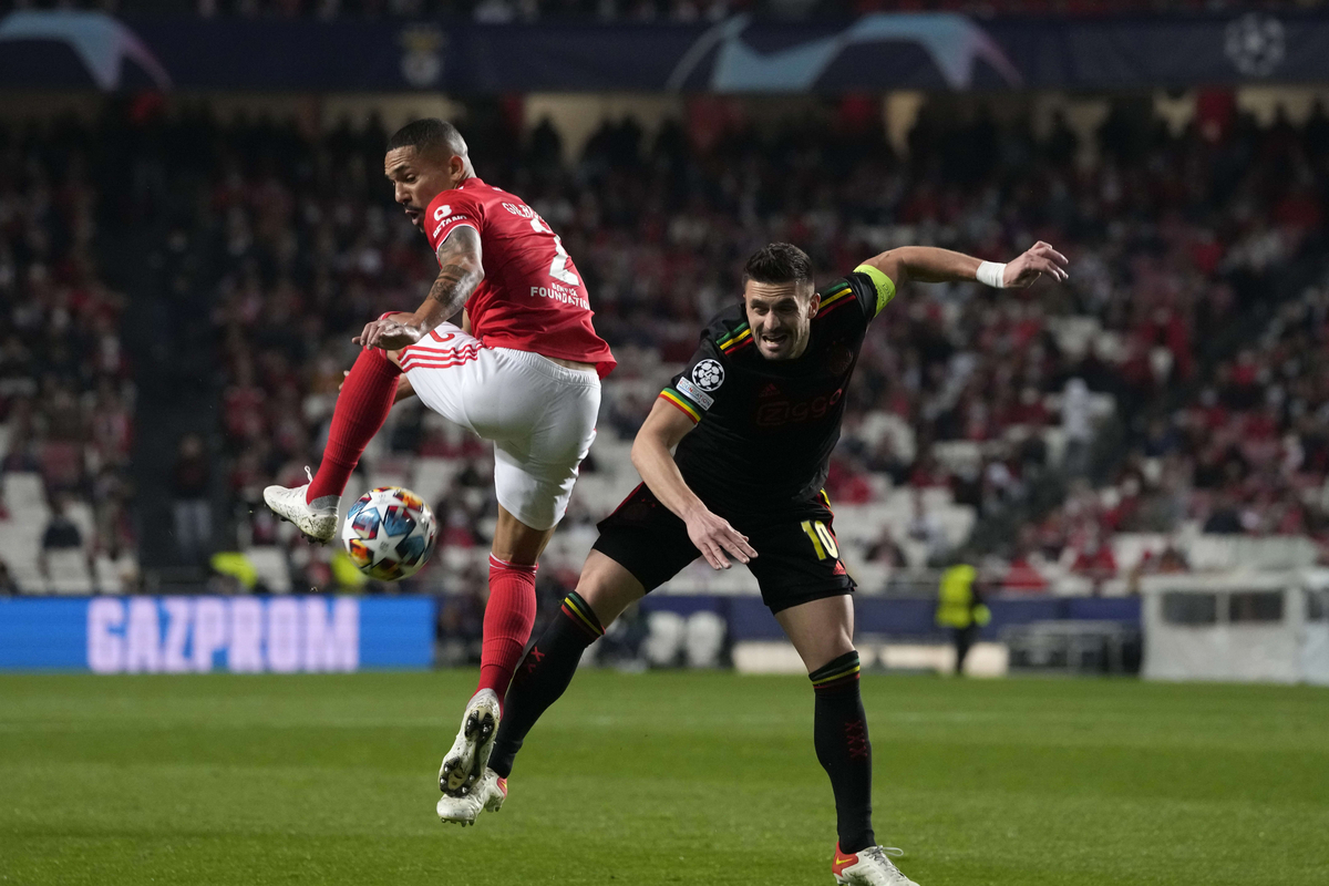 Benfica barazon me Ajaxin
