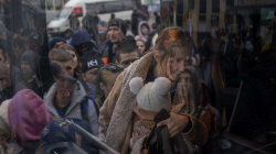 Ukraina ua ndalon largimin nga vendi burrave të moshës 18-60 vjeç