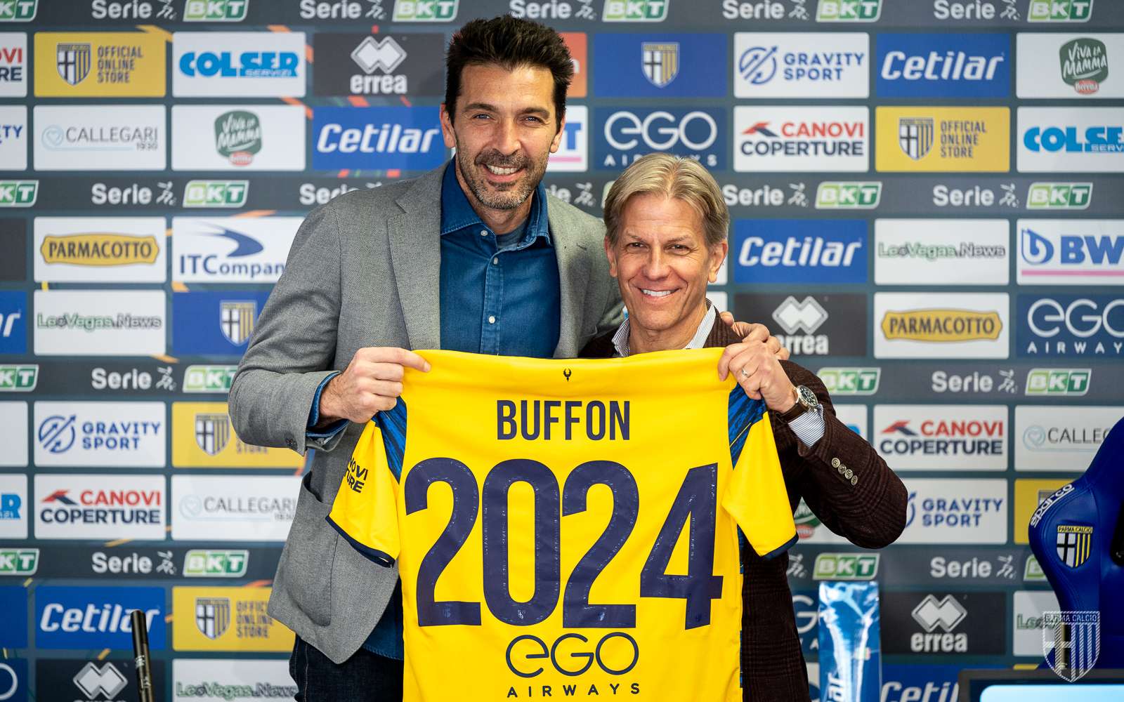 Buffon rinovon kontratën me Parman deri në vitin 2024