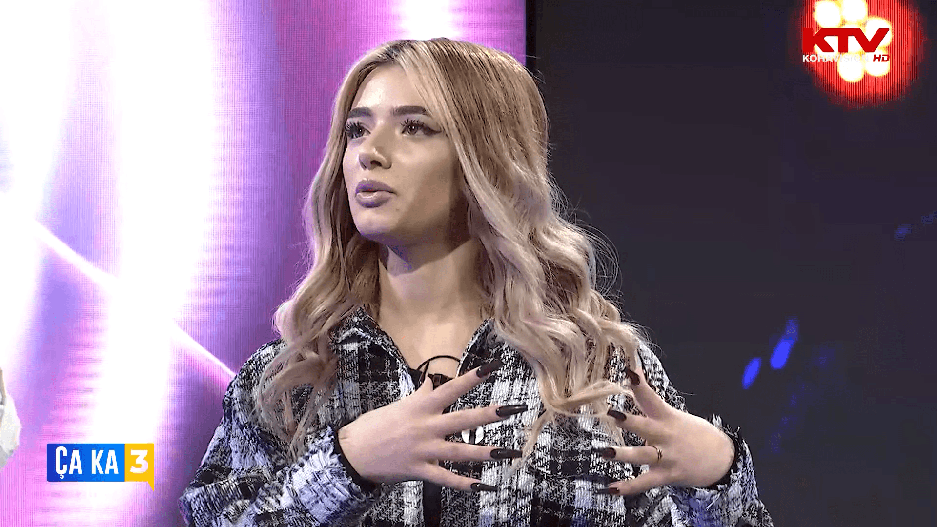 Dj Lilmiss, vajza që po i rikthen në skenë hitet e dikurshme shqiptare