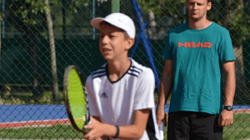 Mediat serbe e vlerësojnë shokues faktin që një tenist i ri serb po zhvillohet në Kosovë