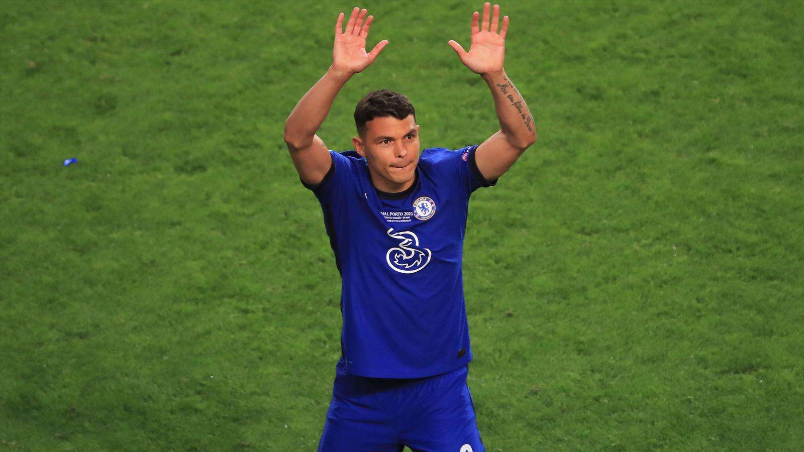 Silva mbetet te Chelsea, rinovon kontratën për një vit 