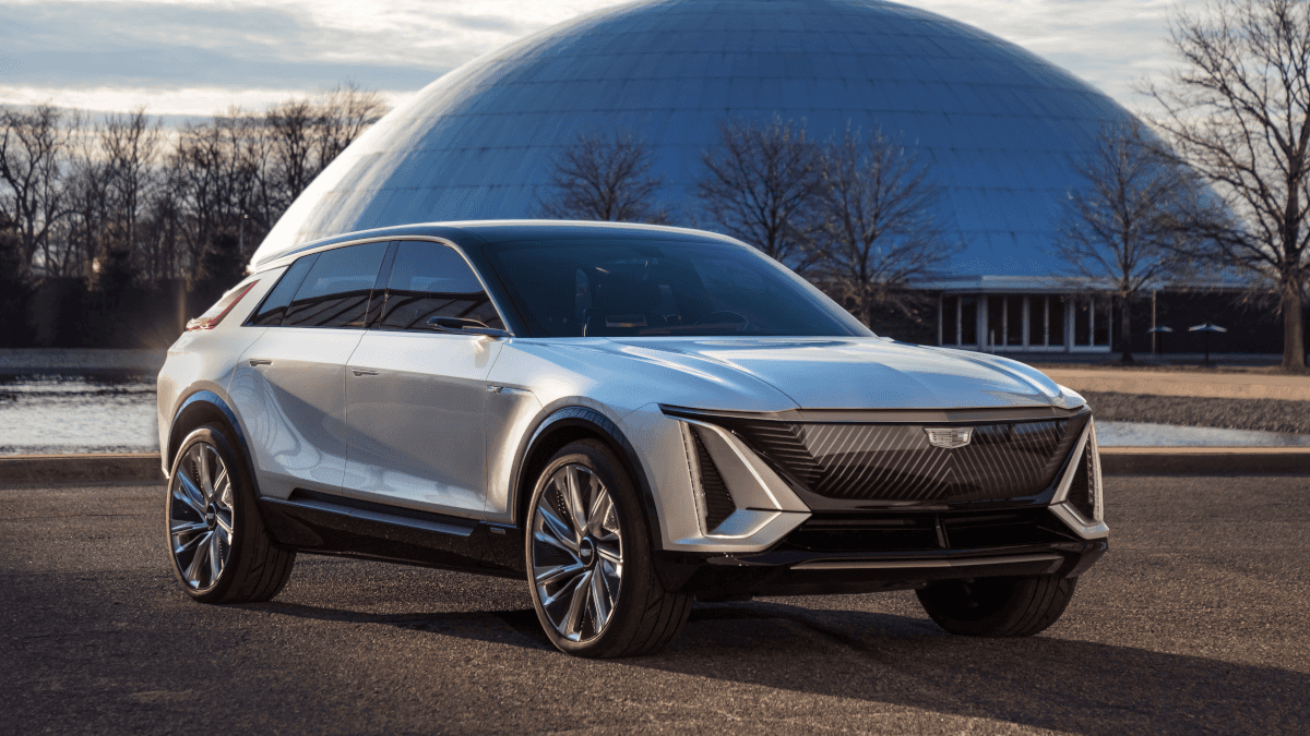 GM-i shiti vetëm 26 vetura elektrike, ironizon Elon Musku