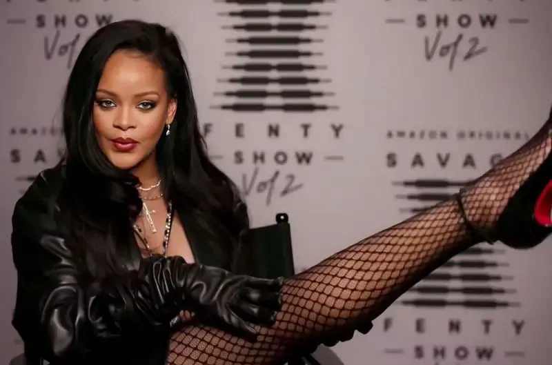 Rihanna do të hapë dyqane të brendit të saj të të brendshmeve