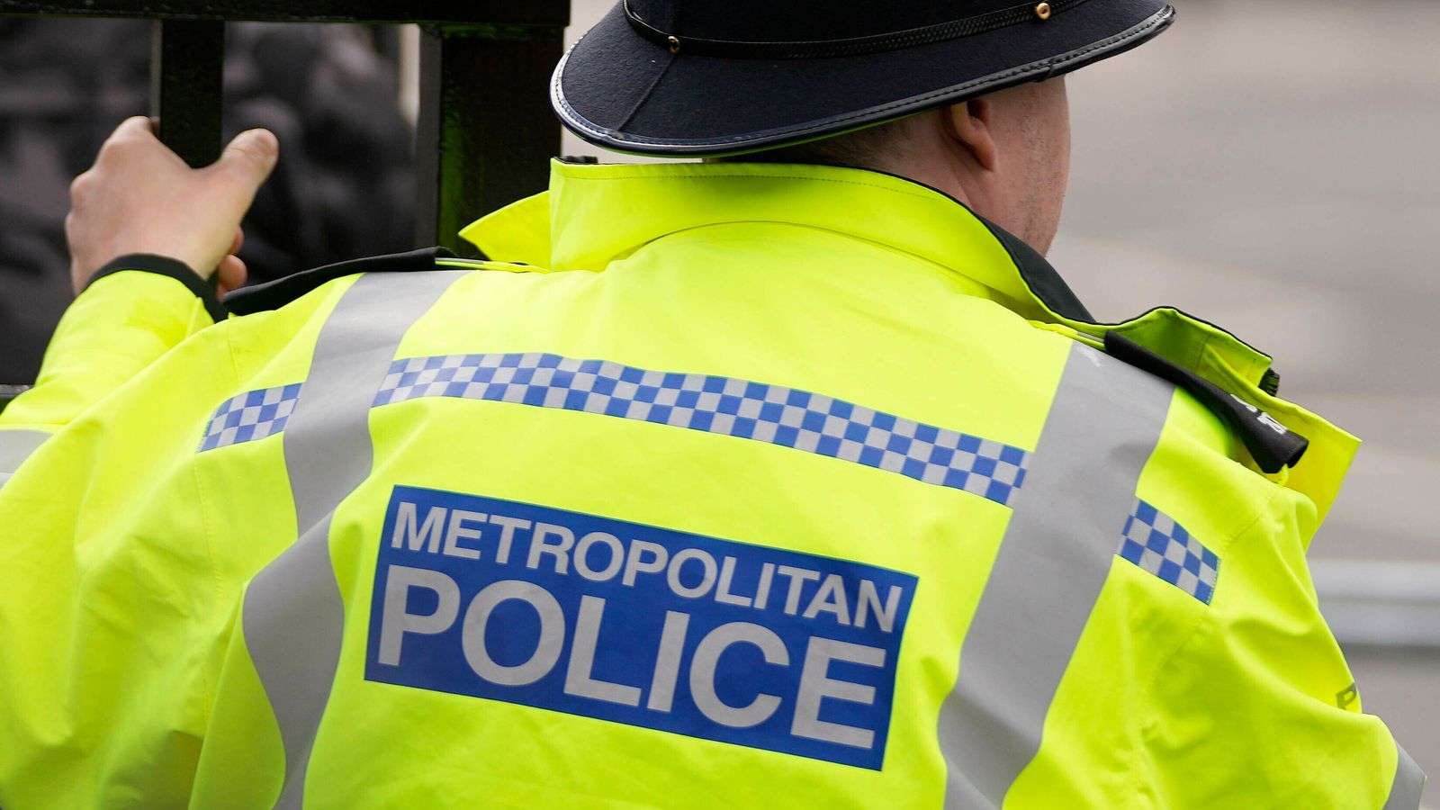 Britani, një shqiptar u dogj brenda një garazhe ku kultivohej kanabis