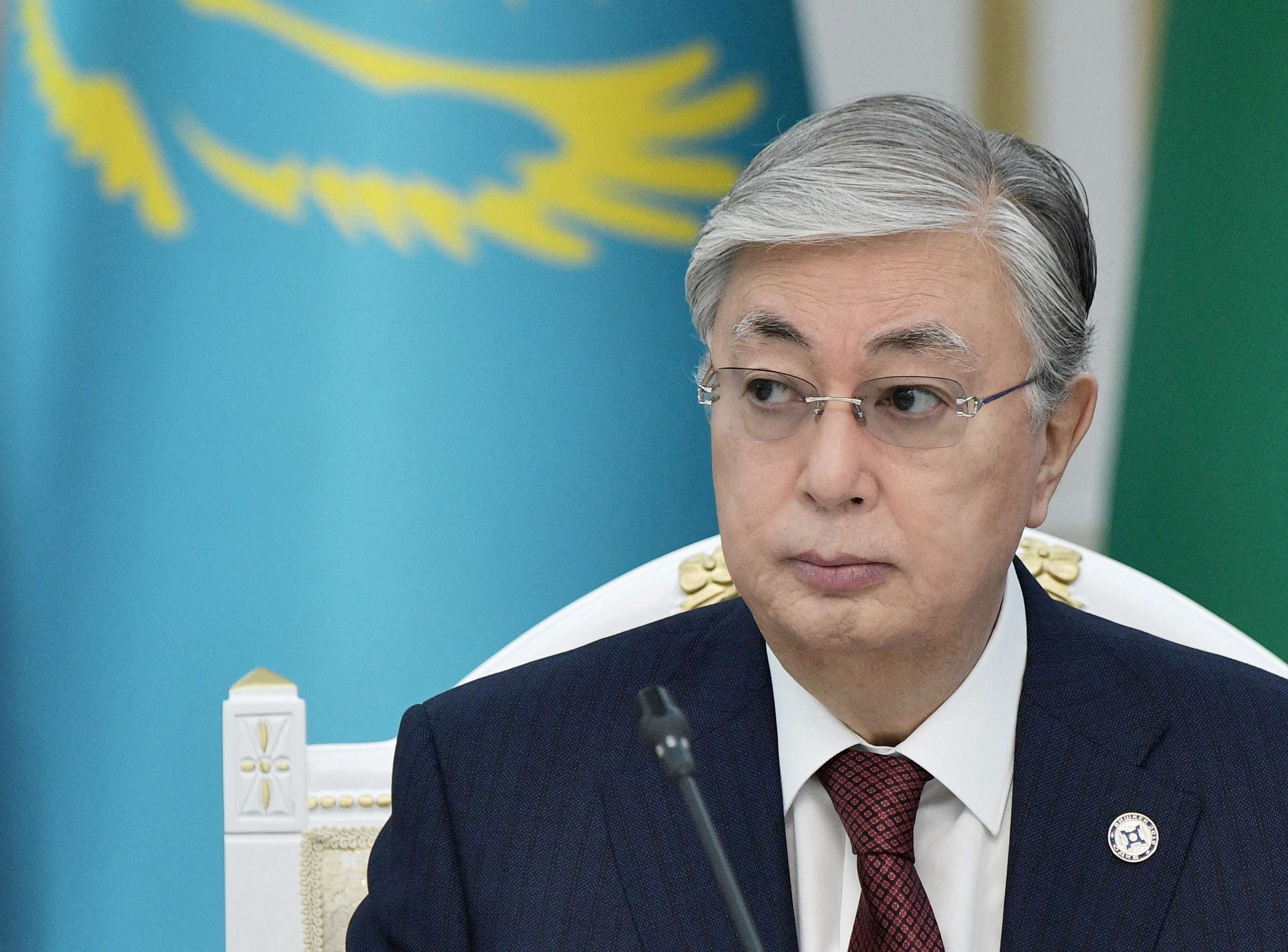 Presidenti i Kazakistanit përshkruan protestat e dhunshme si tentim grusht shteti