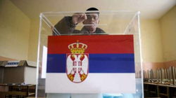 Serbët e Kosovës do të mund të votojnë në referendumin e Serbisë përmes postës