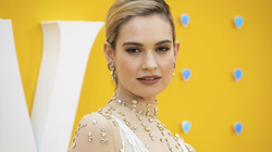 Lily James e lumtur me portretizimin e Pamela Andersonit në serialin e ri