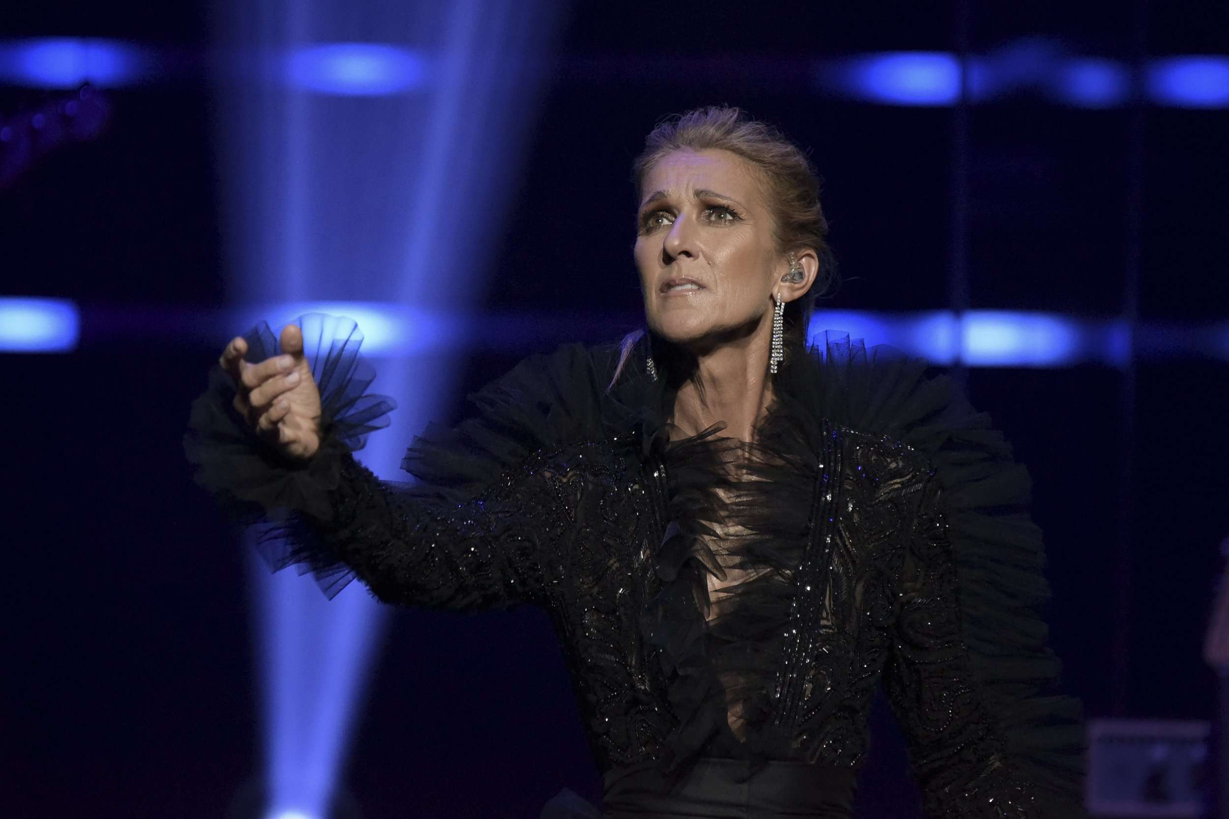 Celine Dion anulon 16 koncerte për shkaqe shëndetësore