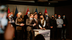 Abazoviqi shpalos planin për qeveri të pakicës në Mal të Zi