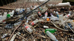Ndotja nga plastika ka nevojë për trajtim urgjent, thotë raporti i fundit