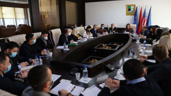 Në prezencë të Hamzës, mbahet mbledhja e parë e KPF-së në Mitrovicë