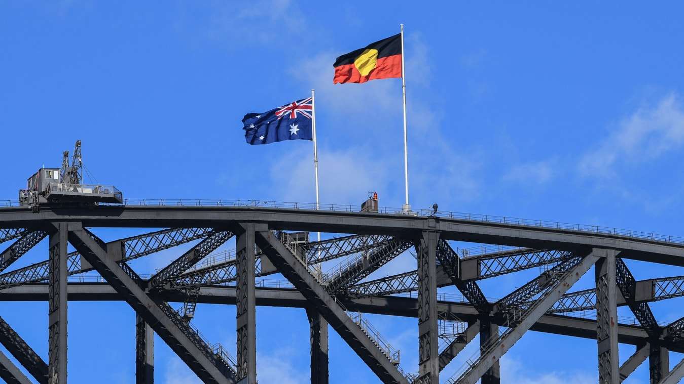 Qeveria australiane blen të drejtat e flamurit për 14 milionë dollarë