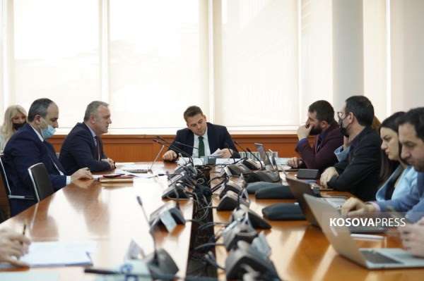 Komisioni miratoi në parim Projektligjin për financimin e subjekteve politike dhe Ligjin për zgjedhje