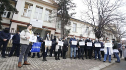 Specializantët me protesta kërkojnë që MSH-ja t’i përmbushë premtimet