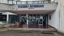 VV-ja në Gjakovë kërkon që parkingjet t'i jepen në shfrytëzim Stacionit të Autobusëve