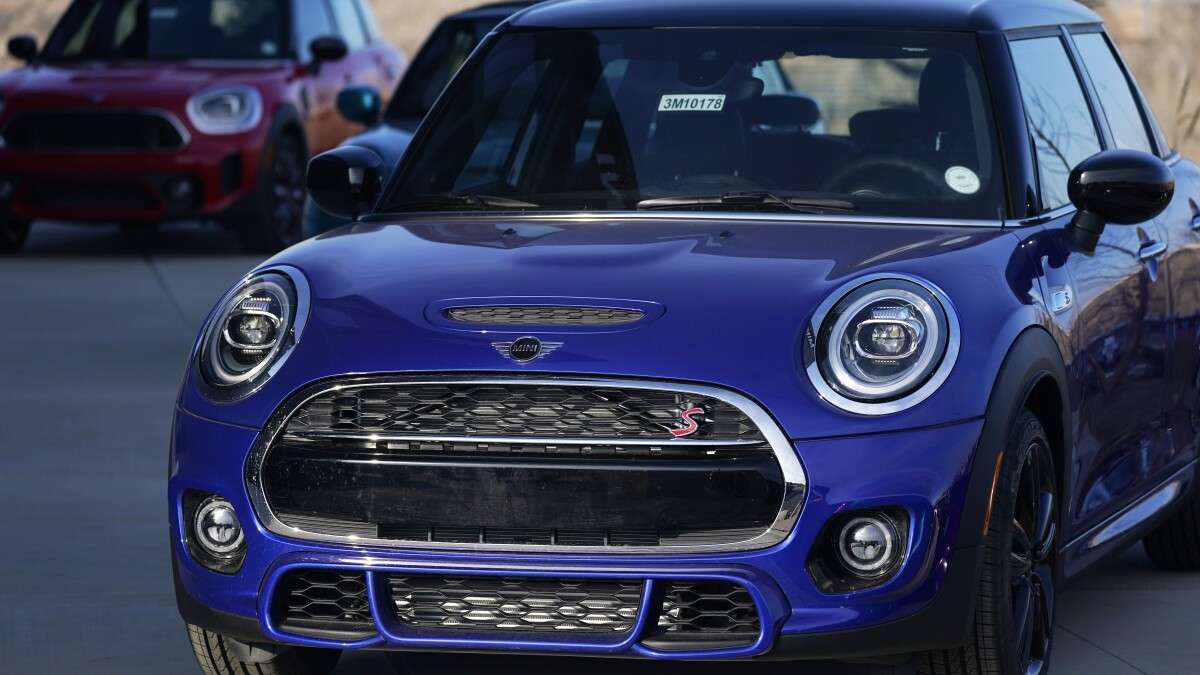 Britaniku voziti pa patentë shofer për 70 vjet dhe nuk regjistroi asnjëherë veturën