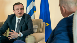 Kurti i kërkon Greqisë përkrahje për integrimin e Kosovës në organizata rajonale