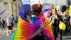 Sllovenia u hap rrugë martesave të gjinisë së njëjtë