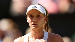 Elena Rybakina, “mbretëresha” e re e Wimbledonit