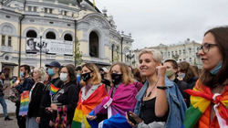 Mes luftës, Ukraina do të shqyrtojë legalizimin e martesës së të njëjtës gjini