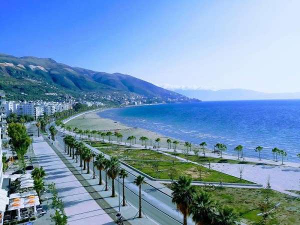 Hotelierët në Vlorë ankohen për mungesë të fluksit, turistët për çmime të larta