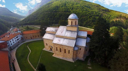 Realiteti për Manastirin e Deçanit s’e bind “Europa Nostran”