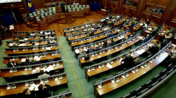 Kuvendi me pajisje të prishura, votat e deputetëve nuk regjistrohen askund