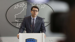 Murati prezanton skemën “Qeveria për familjet”, opozita e quan eksperiment