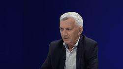 Minxhozi: Kosova nuk duhet t’i përsërisë gabimet e Shqipërisë drejt anëtarësimit në BE