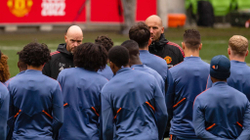 Ten Hag me fjalë të mëdha për “magjistarin” Eriksen dhe “luftëtarin” Martinez