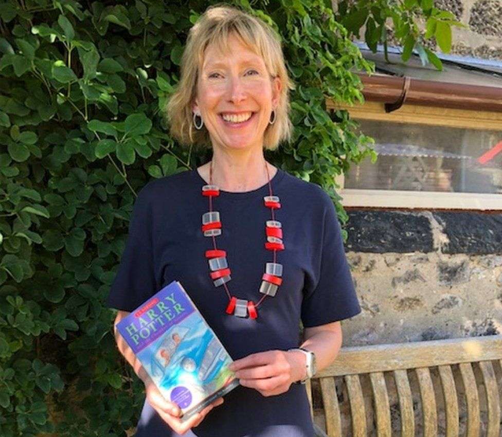 Libri i Harry Potterit i nënshkruar shitet për 3.750 funte në Britani
