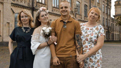 Ukrainasit në luftë po nguten të martohen