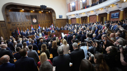 Deputeti serb kërkon që seanca konstituive e Parlamentit të Serbisë të mbahet në Kosovë