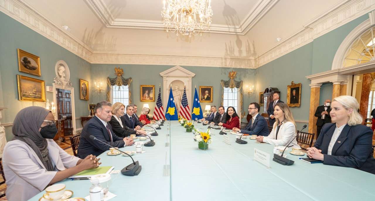 Departamenti Amerikan i Shtetit: Njohja reciproke, në qendër të dialogut Kosovë – Serbi