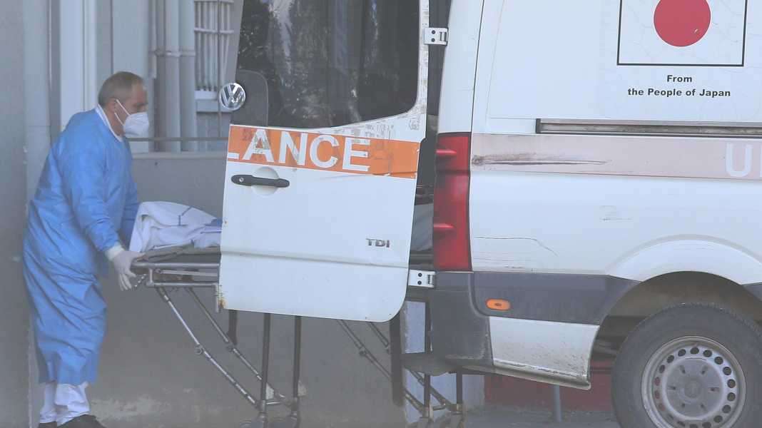 Tre të vdekur e mbi 1 mijë të infektuar me COVID-19 të premten në Shqipëri