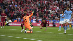 Liverpooli në epërsi ndaj Manchester Cityt