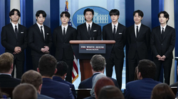 “BTS” solli mesazh të fuqishëm gjatë një konference në Shtëpinë e Bardhë