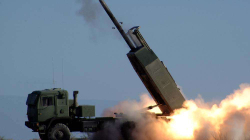 Raketat amerikane HIMARS shkatërruan 50 depo municionesh të Rusisë