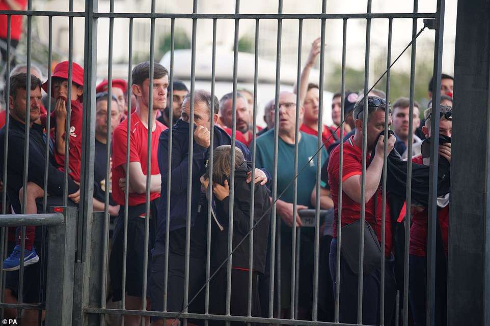 UEFA u kërkon falje tifozëve të Liverpoolit dhe Real Madridit