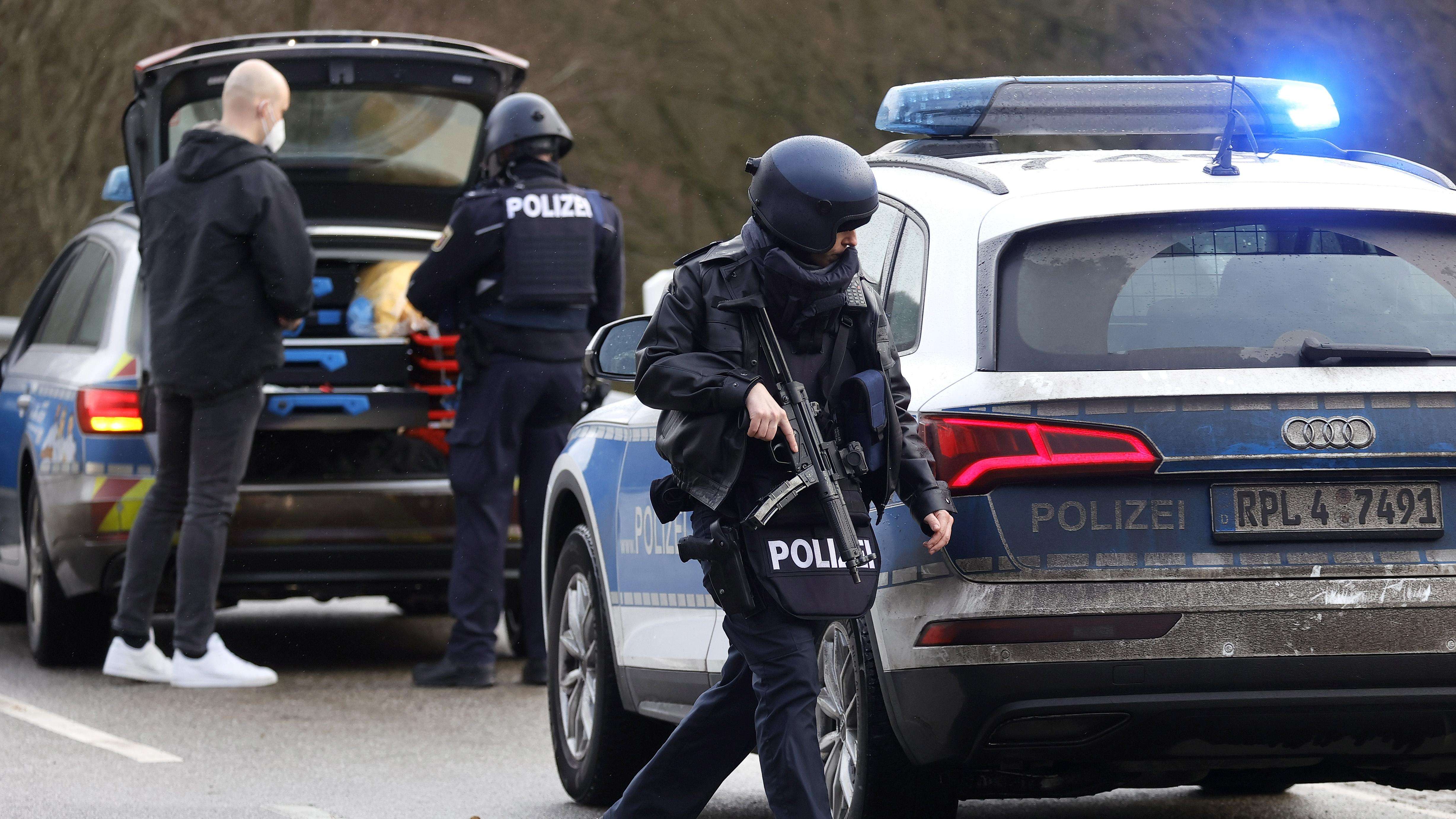 Gjendet i vdekur personi që sulmoi me armë policët në Gjermani