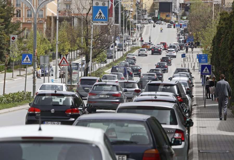 PDK-ja do të iniciojë nismë ligjore për lejimin e importit të veturave më të vjetra se 10 vjet